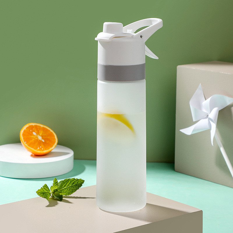 Spray Water Bottle For Girls Outdoor Sport Fitness Water Cup Large Capacity Spray Bottle Drinkware Travel Bottles Kitchen Gadgets (Color: Grey)